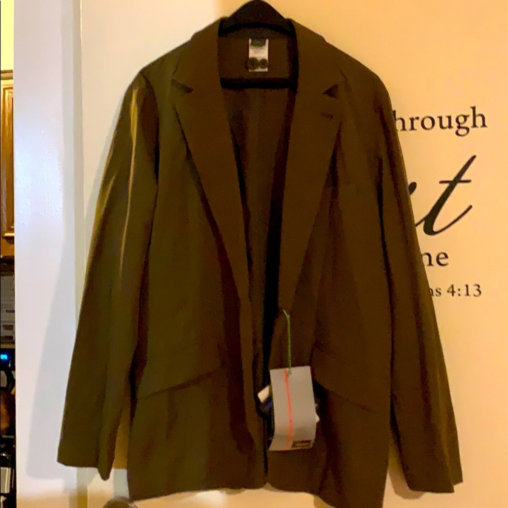 Water Repellent Men’s Rounder Blazer